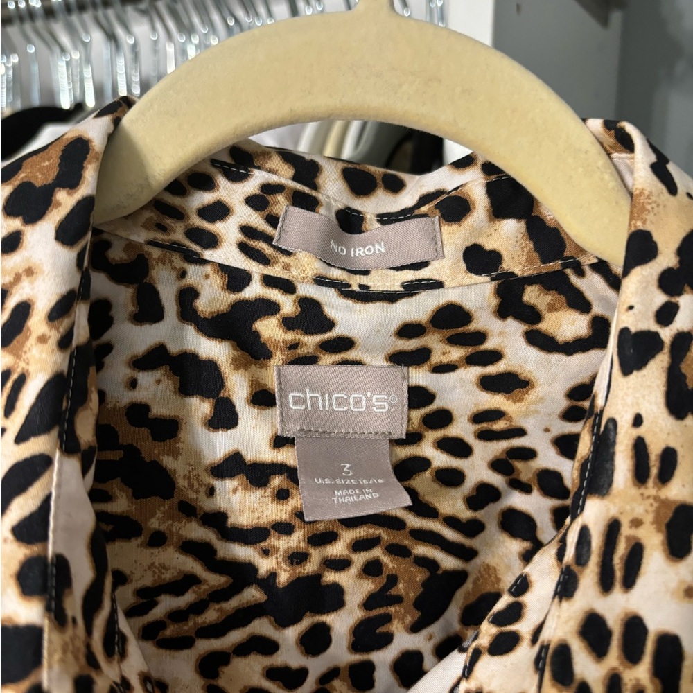 Chicos Leopard no iron Tunic - Picture 2 of 5